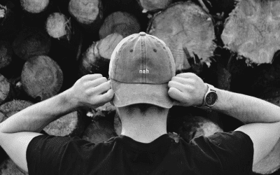 Greffe de cheveux et casquette : peut-on en porter après l’intervention ?