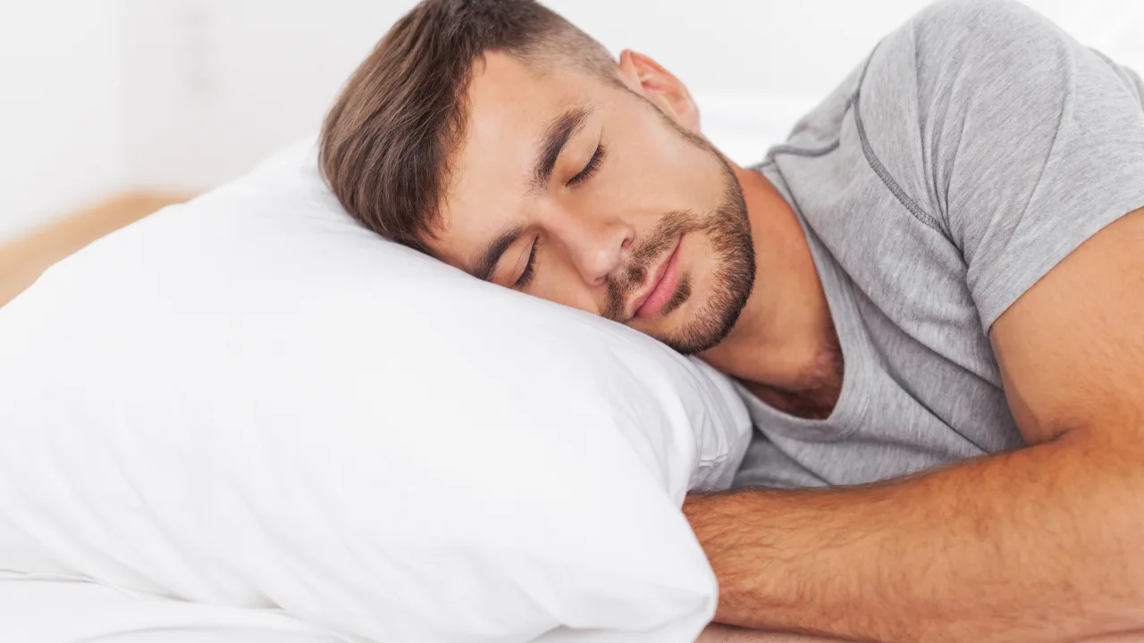 sommeil et chute de cheveux