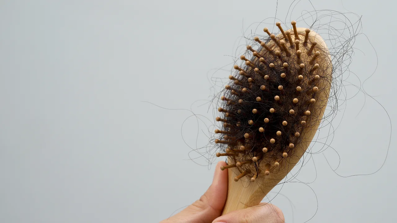 perdent cheveux plus vite