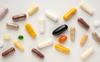 Compléments alimentaires : lesquels sont vraiment efficaces pour les cheveux ?
